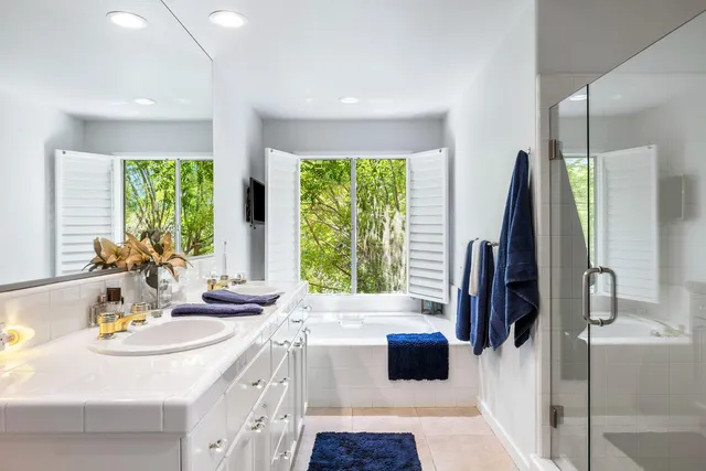 $545,000 | 3075 West Silverhill Lane, Fresno, CA 93711