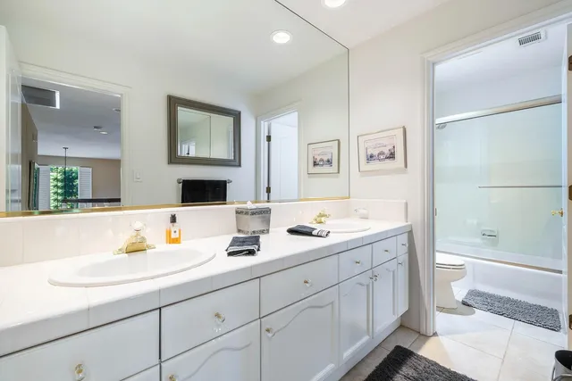 $545,000 | 3075 West Silverhill Lane, Fresno, CA 93711