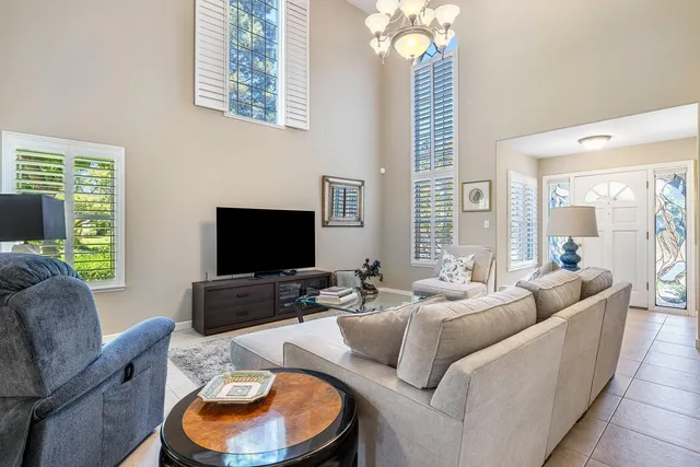 $545,000 | 3075 West Silverhill Lane, Fresno, CA 93711