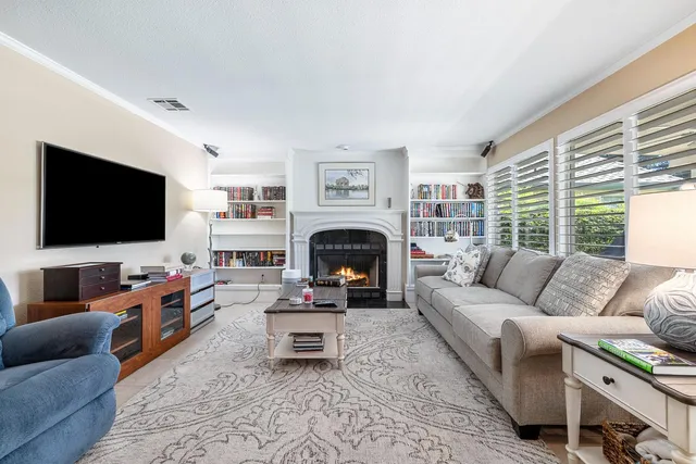 $545,000 | 3075 West Silverhill Lane, Fresno, CA 93711