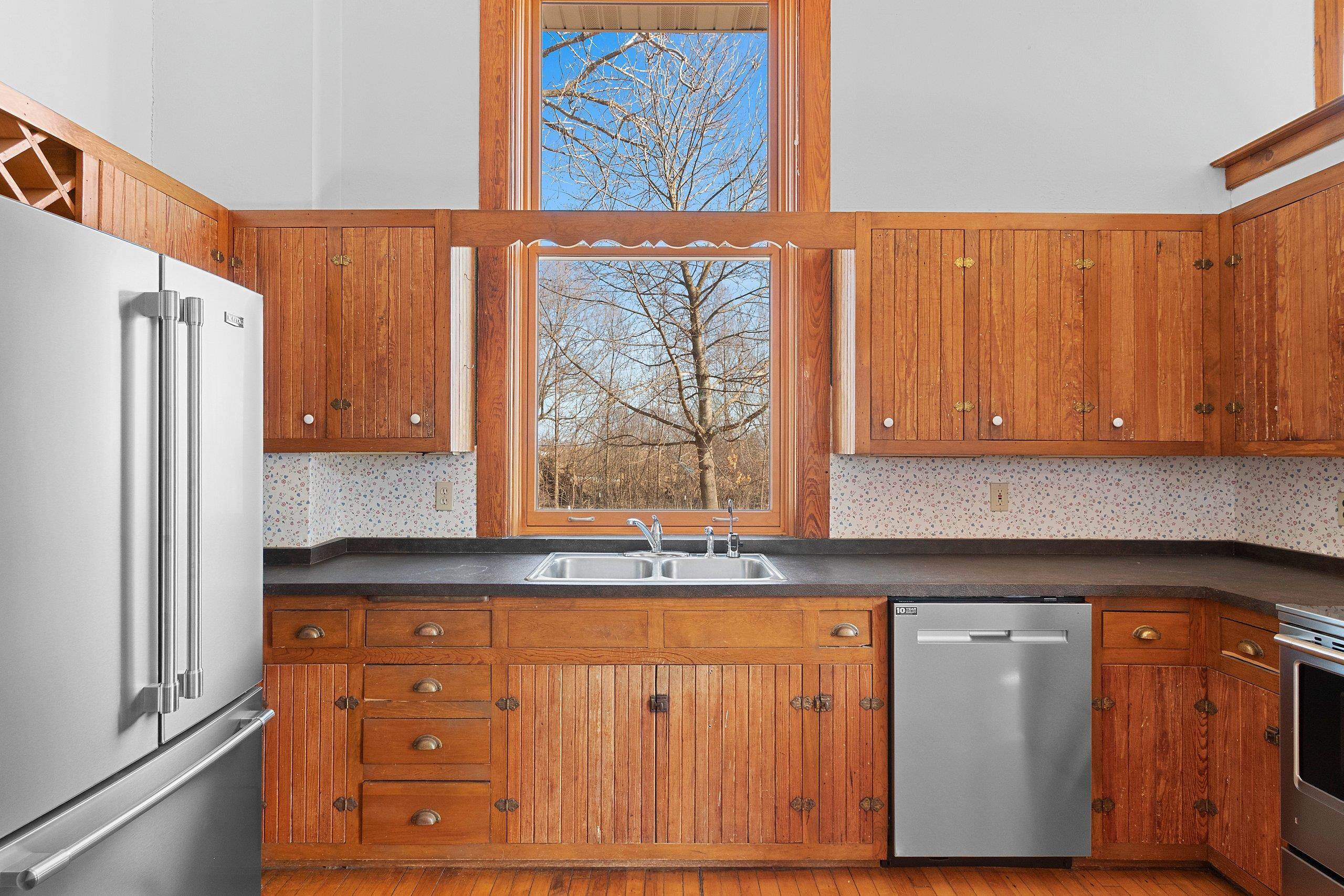 100 North Northview Road Green Bay, WI 54311 - Photo 15 of 55