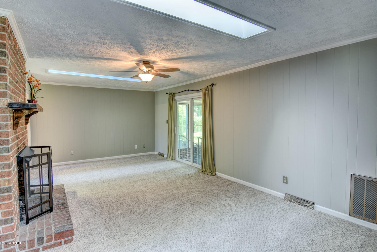 412 Dover Road Wilmington, NC 28409 - Photo 12 of 31 412 Dover Rd Wilmington NC-large-012-25-