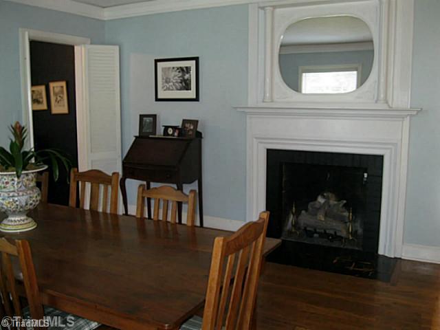 1705 Independence Road Greensboro, NC 27408 - Photo 2 of 11 Living Room.