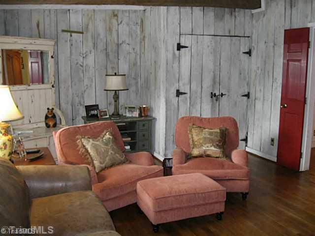 1705 Independence Road Greensboro, NC 27408 - Photo 6 of 11 Den/Family/Great Room.