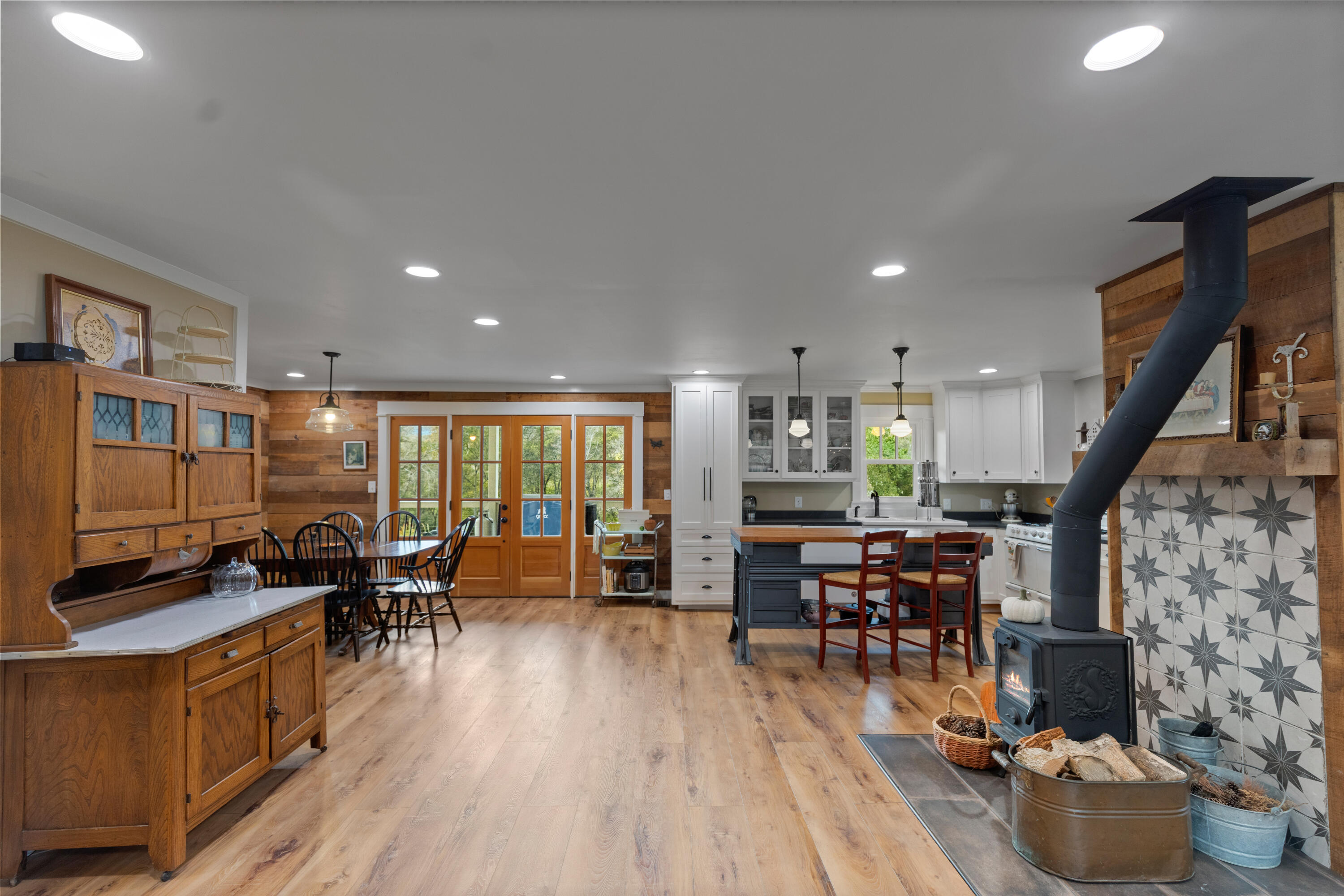 49 Hart Of Pine Road Dunlap, TN 37327 - Photo 27 of 126 LIVING SPACE WITH WOOD BURNING STOVE