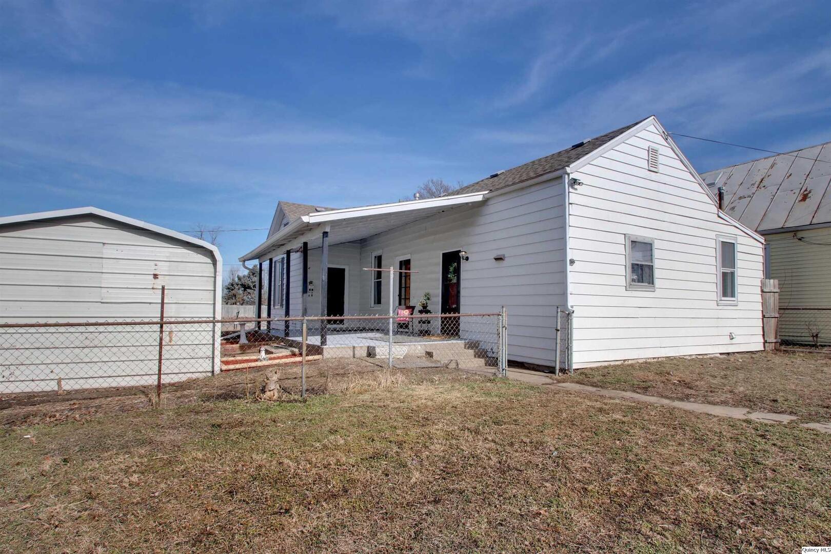 1212 Lind Street Quincy, IL 62301 - Photo 3 of 22
