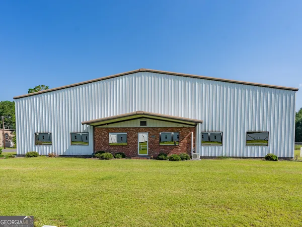 $425,000 | 1813 West 12th Street, Alma, GA 31510