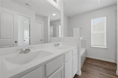 $294,000 | 961 Harper Lane, Bryan, TX 77803