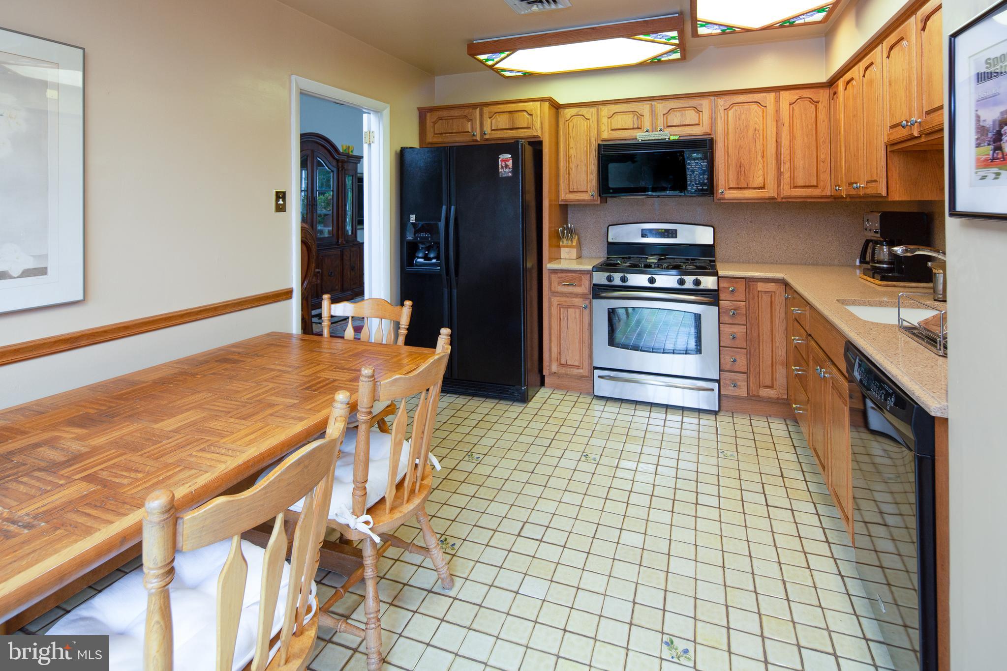 9743 Redd Rambler Place Philadelphia, PA 19115 - Photo 11 of 35