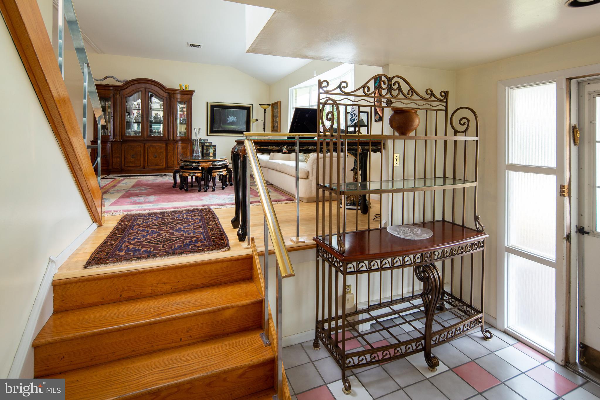 9743 Redd Rambler Place Philadelphia, PA 19115 - Photo 4 of 35