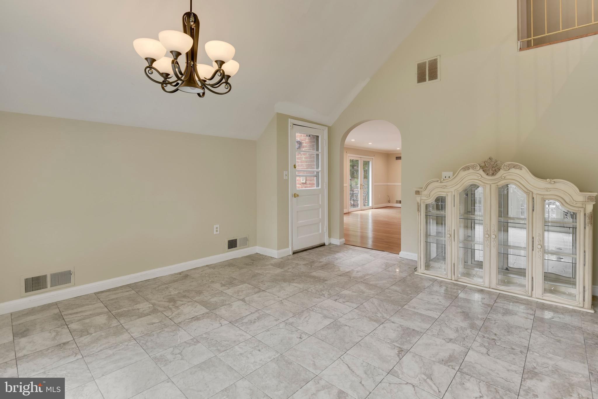 7320 Bradley Boulevard Bethesda, MD 20817 - Photo 11 of 39