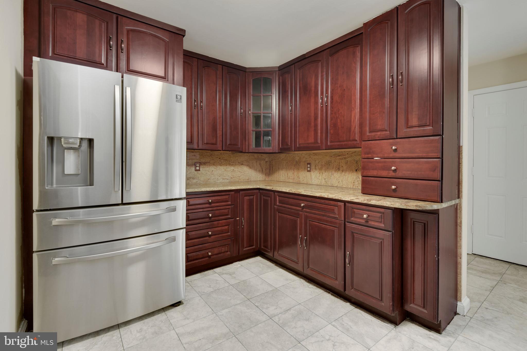 7320 Bradley Boulevard Bethesda, MD 20817 - Photo 14 of 39