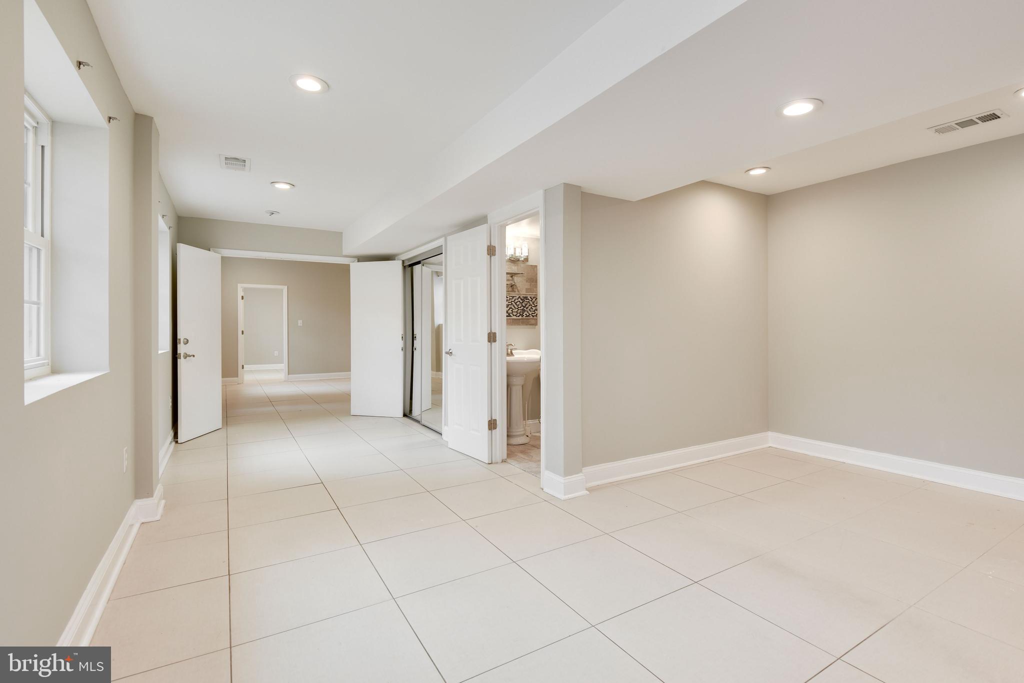 7320 Bradley Boulevard Bethesda, MD 20817 - Photo 33 of 39