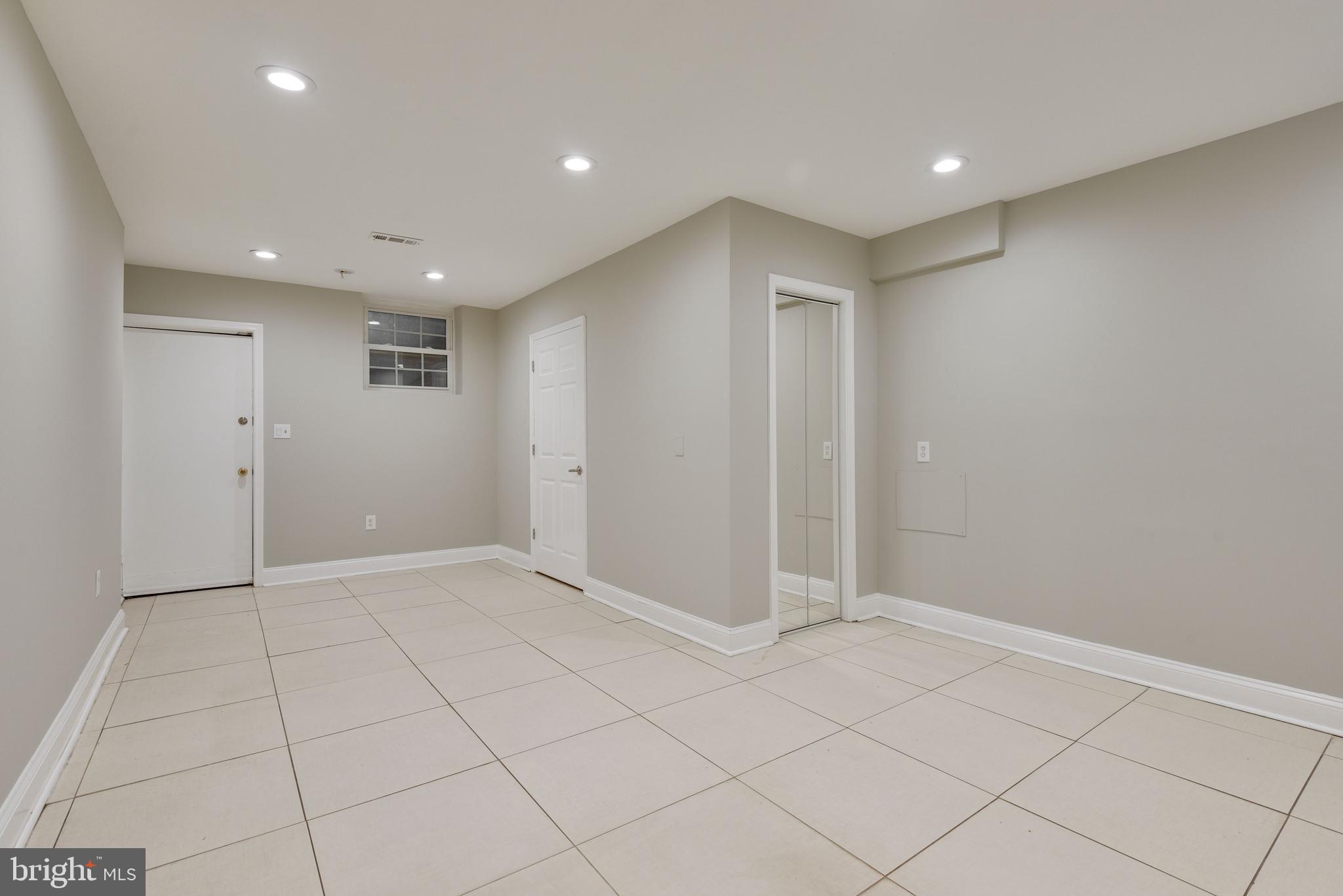 7320 Bradley Boulevard Bethesda, MD 20817 - Photo 34 of 39