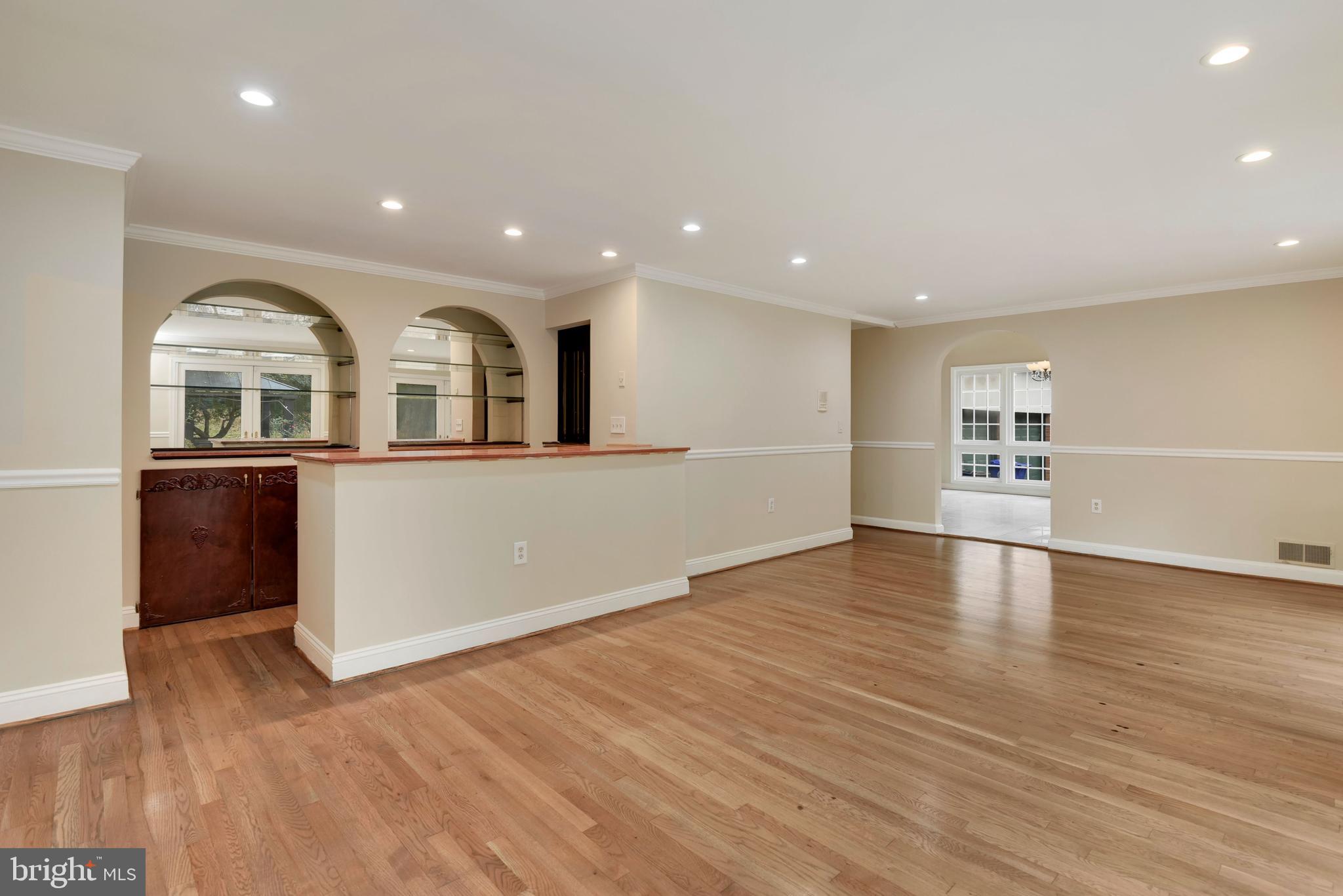 7320 Bradley Boulevard Bethesda, MD 20817 - Photo 9 of 39