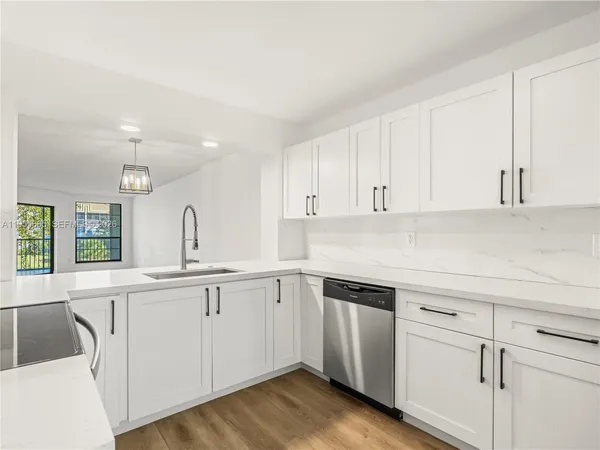 $275,000 | 7547 Fairfax Drive, Unit 210, Tamarac, FL 33321
