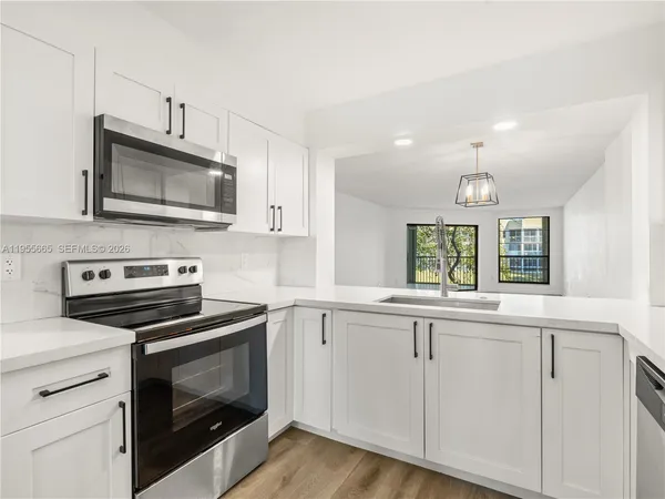 $275,000 | 7547 Fairfax Drive, Unit 210, Tamarac, FL 33321