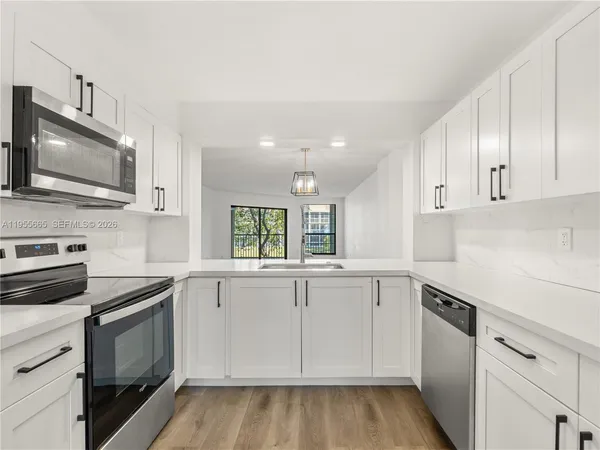 $275,000 | 7547 Fairfax Drive, Unit 210, Tamarac, FL 33321