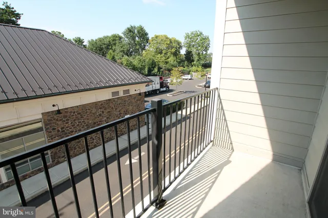 $3,550 | 200 North Sycamore Street, Unit 2A, Newtown, PA 18940