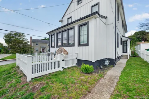$779,000 | 32 Dutchess Terrace, Beacon, NY 12508
