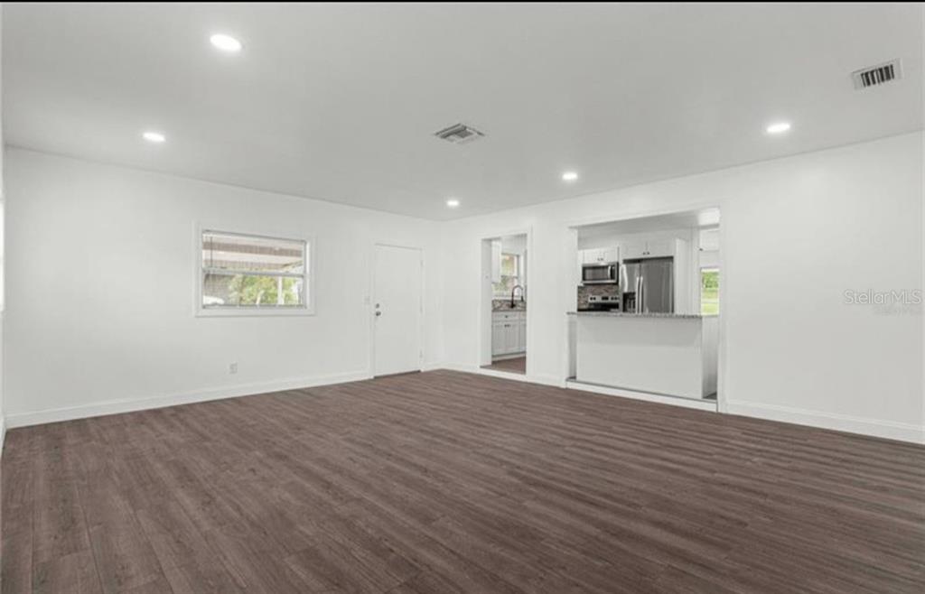 46 Lake Ct Loop Ocala, FL 34472 - Photo 12 of 39