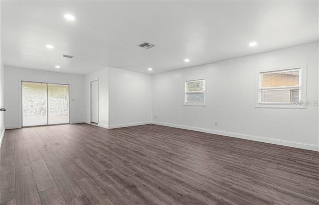 46 Lake Ct Loop Ocala, FL 34472 - Photo 14 of 39