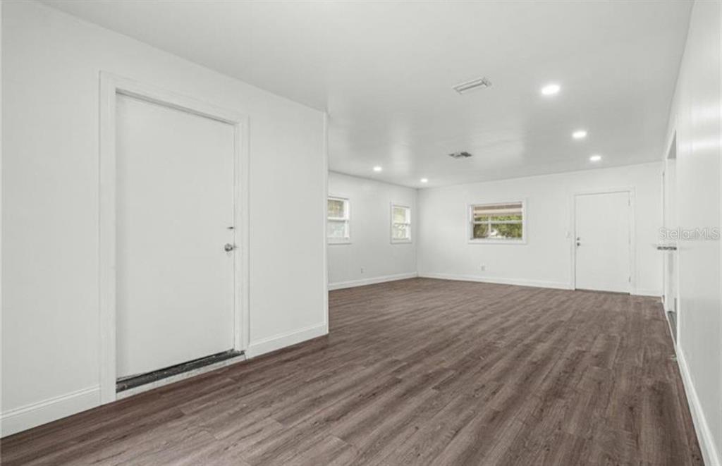 46 Lake Ct Loop Ocala, FL 34472 - Photo 15 of 39