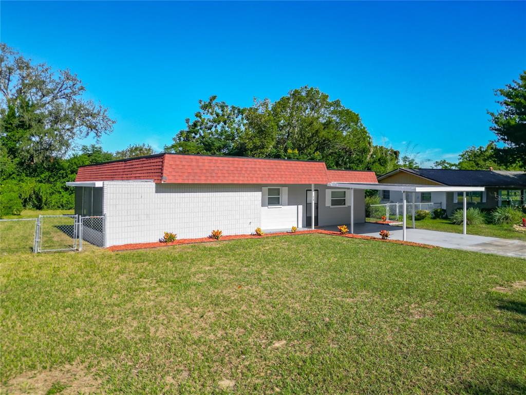 46 Lake Ct Loop Ocala, FL 34472 - Photo 2 of 39