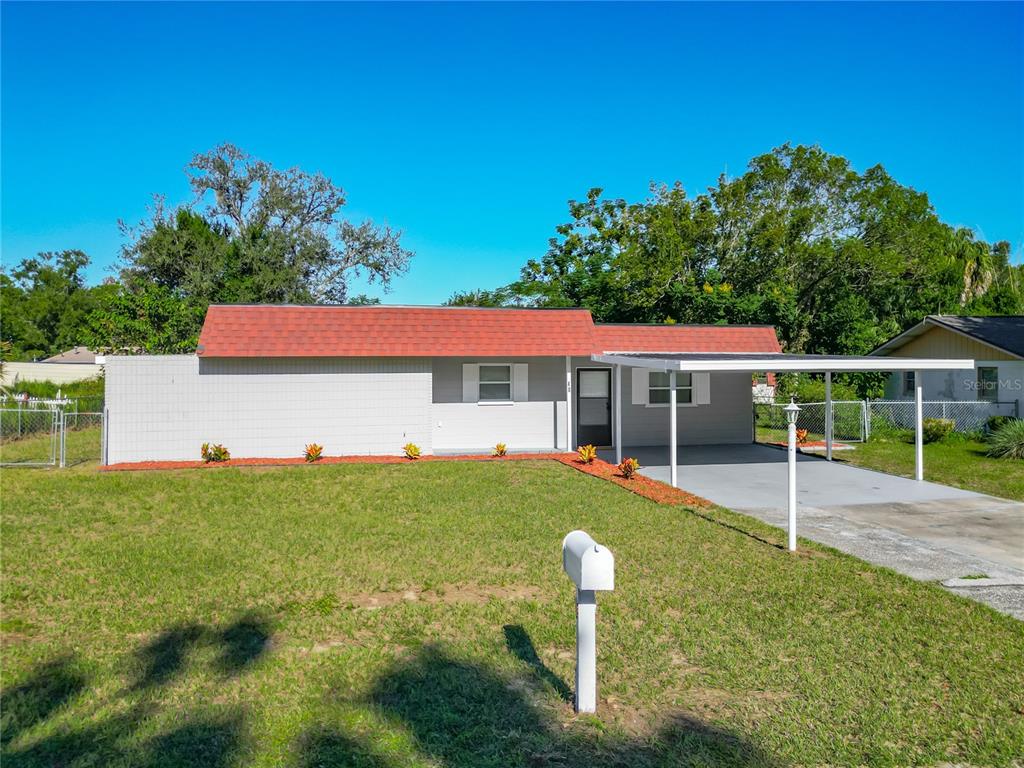 46 Lake Ct Loop Ocala, FL 34472 - Photo 3 of 39