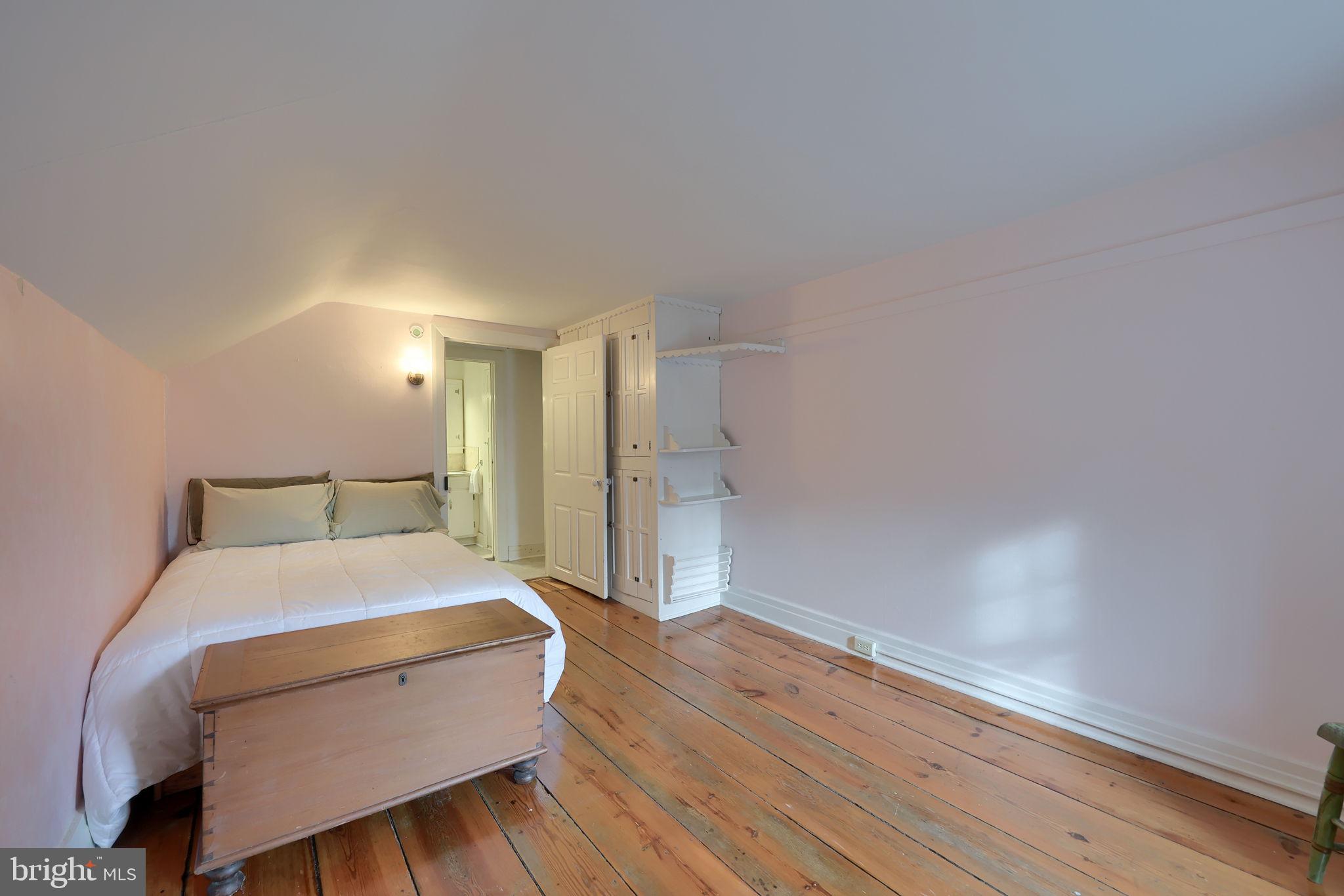 550 Speedwell Forge Road Lititz, PA 17543 - Photo 38 of 92 a room with a bed and a table