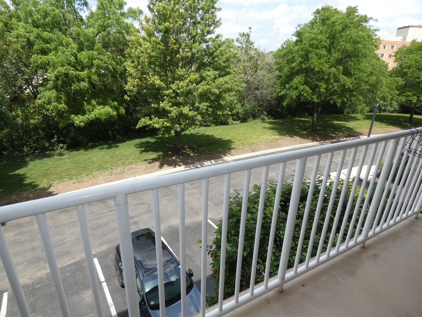 1761 Pavilion Way, Unit 301 Park Ridge, IL 60068 - Photo 32 of 36