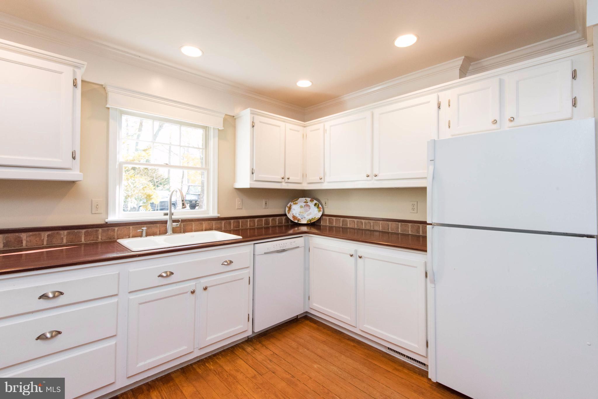 132 Rebel Road Grasonville, MD 21638 - Photo 17 of 30 Kitchen