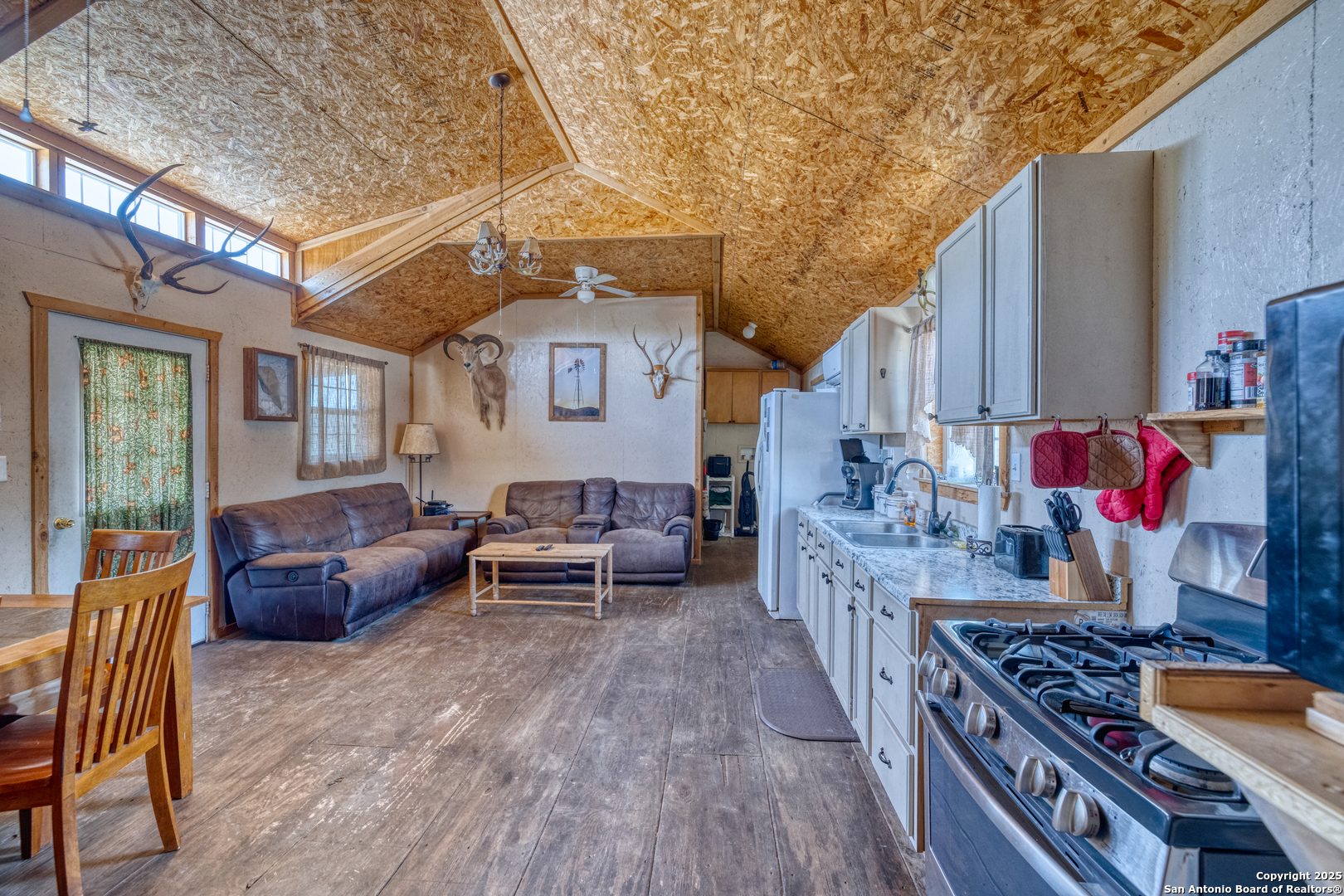 1024 SD 63005 Del Rio, TX 78840 - Photo 6 of 33