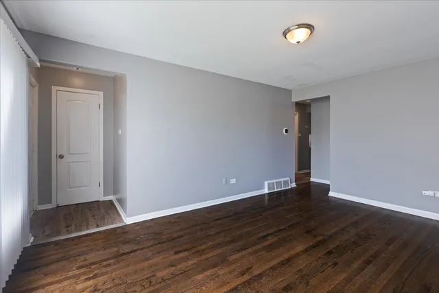 $2,600 | 15304 Grant Street, Dolton, IL 60419