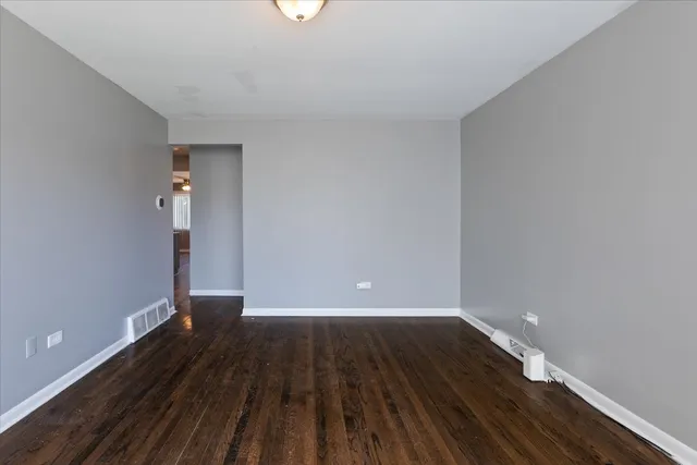 $2,600 | 15304 Grant Street, Dolton, IL 60419