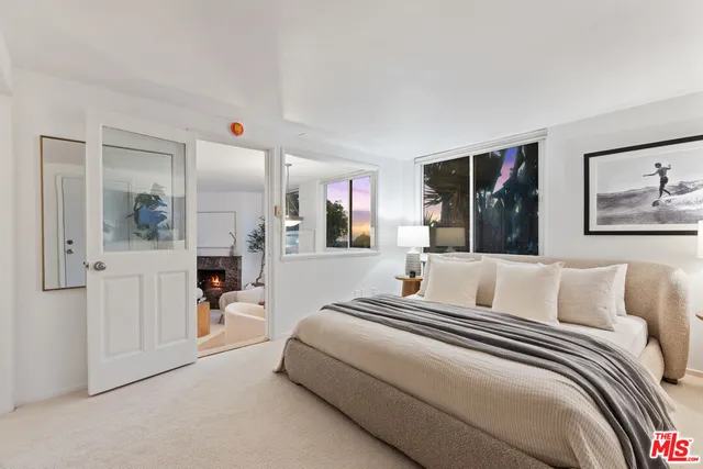 $1,199,000 | 118 Wadsworth Avenue, Unit 1, Santa Monica, CA 90405