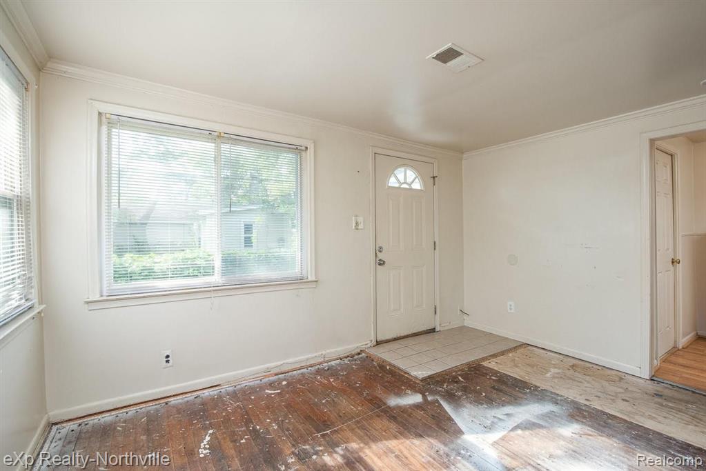 21730 Middlebelt Road Farmington Hills, MI 48336 - Photo 16 of 27