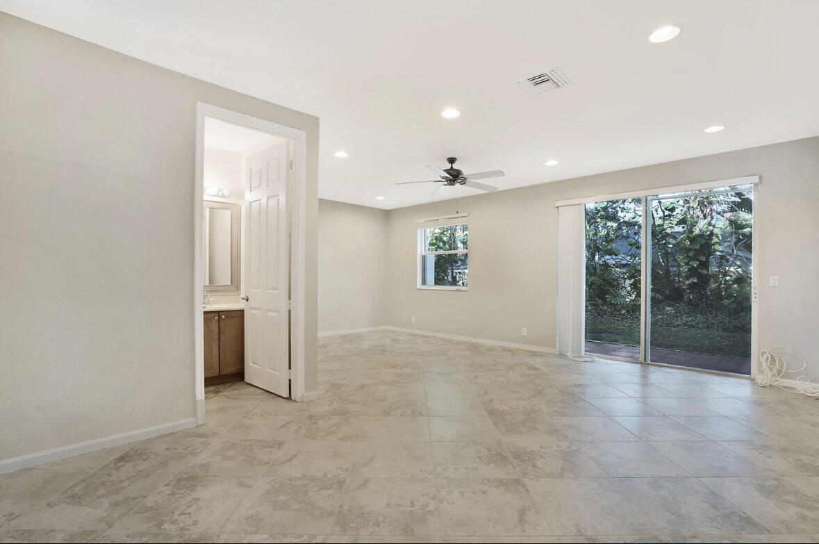 16097 Poppy Seed Circle, Unit 1905 Delray Beach, FL 33484 - Photo 10 of 29 D10