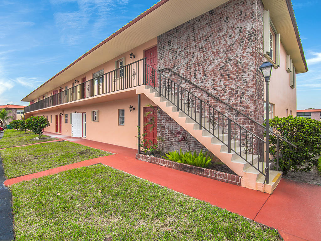 1985 Southwest Palm City Road, Unit D Stuart, FL 34994 - Photo 2 of 28 front3web