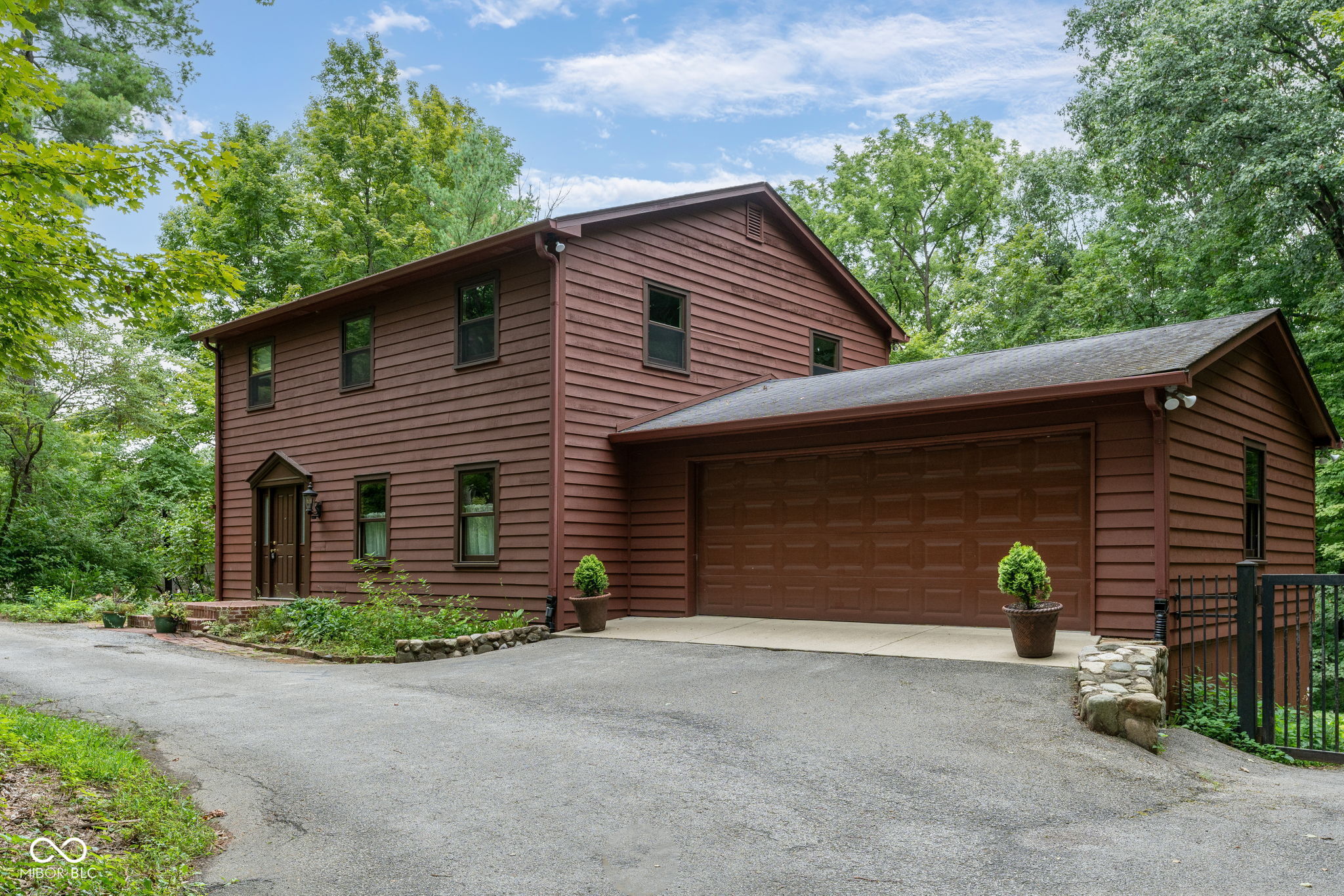 6631 Lee Road Indianapolis, IN 46236 - Photo 2 of 37