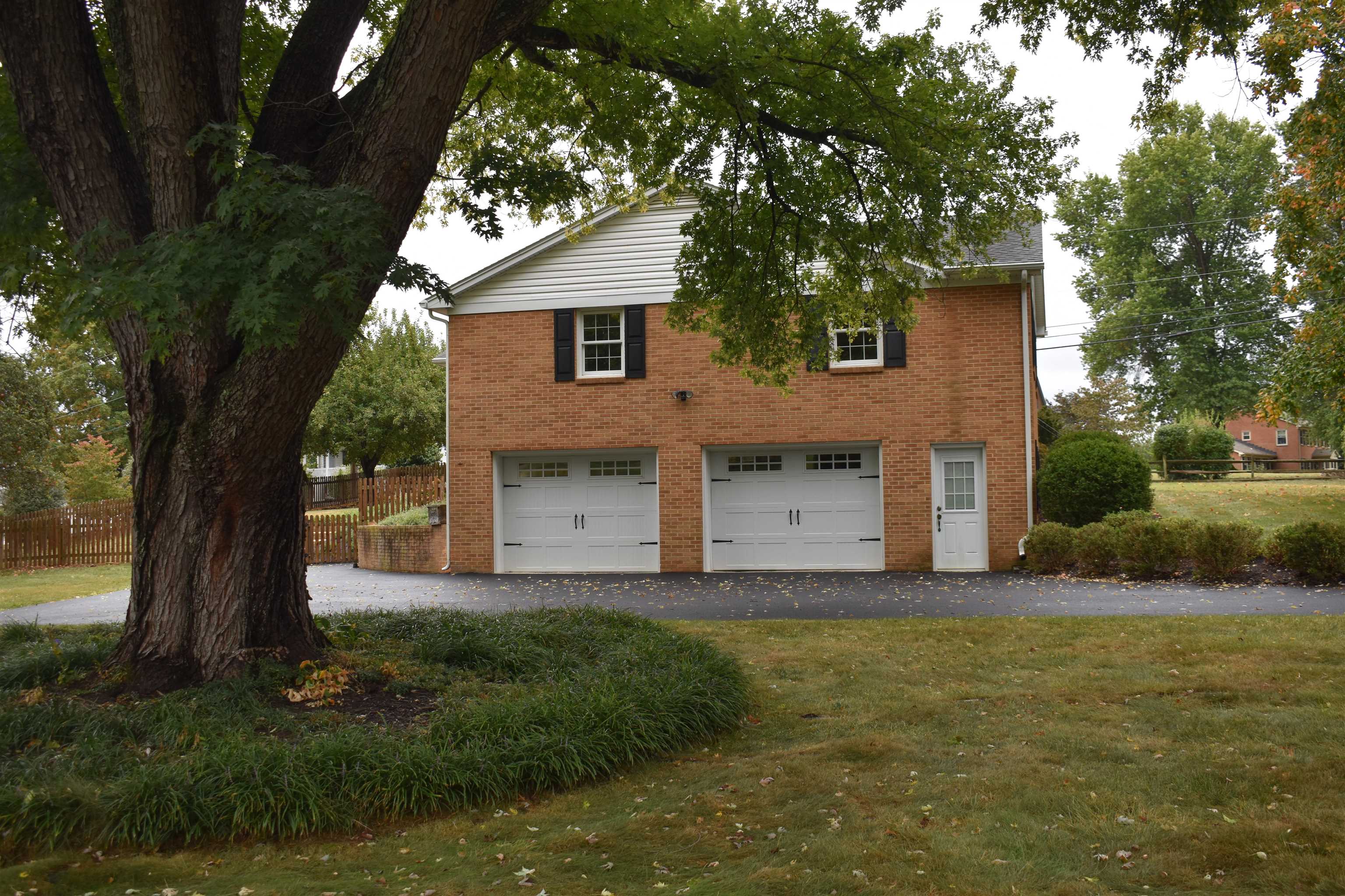 212 Princess Anne Road Waynesboro, VA 22980 - Photo 4 of 65 neighborhood with corner