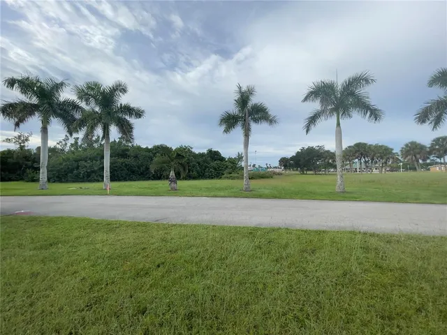 $94,000 | 324 Freesia Street, Everglades City, FL 34139