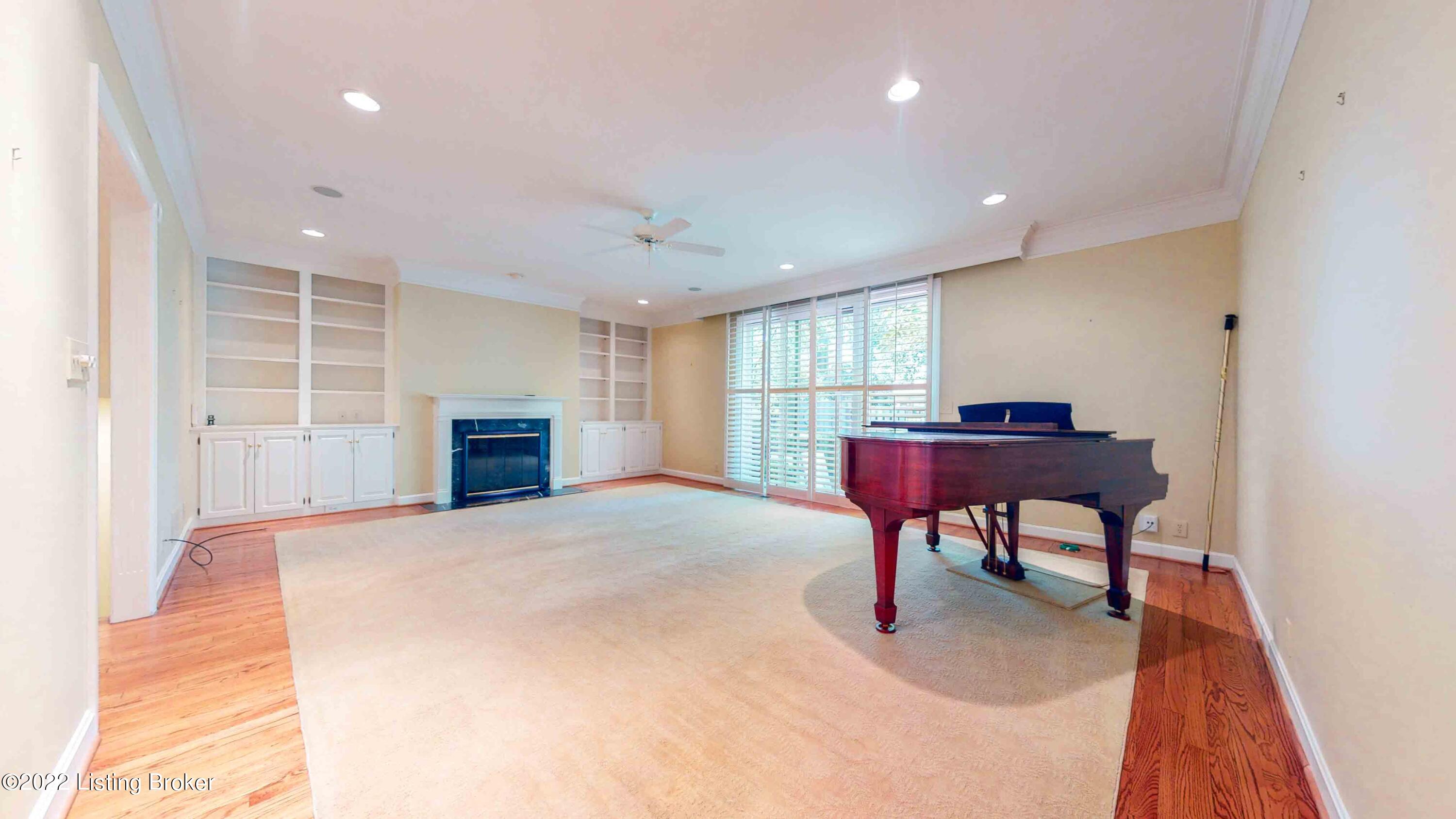 422 Sprite Road, Unit 3 Louisville, KY 40207 - Photo 4 of 33 Living Room