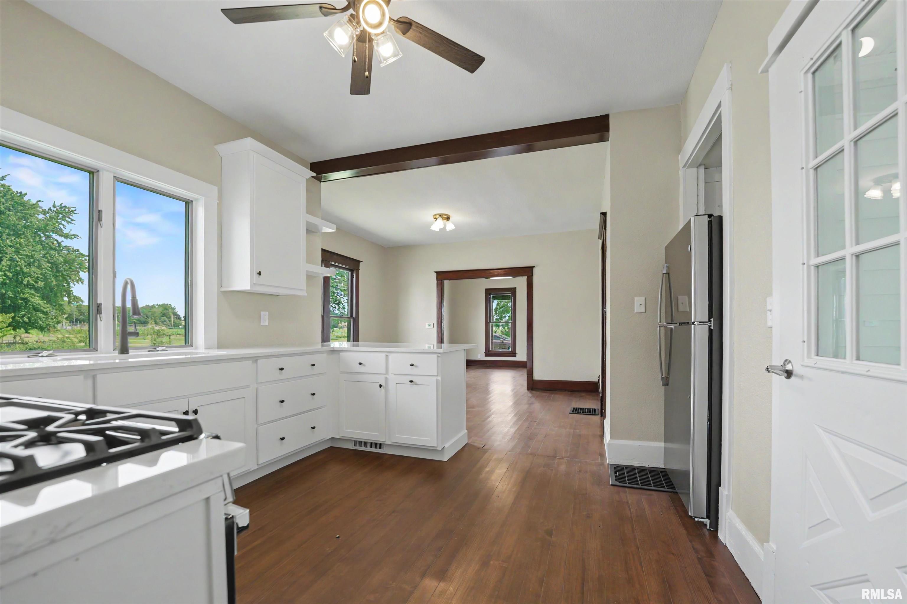 301 South Main Street Armington, IL 61721 - Photo 11 of 25