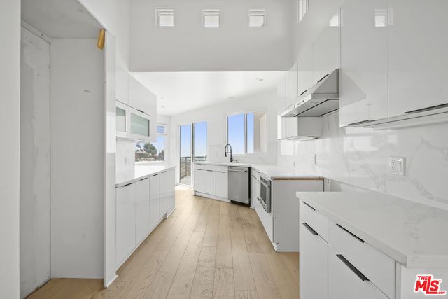 $2,900,000 | 1562 Glen Oaks Boulevard, Pasadena, CA 91105