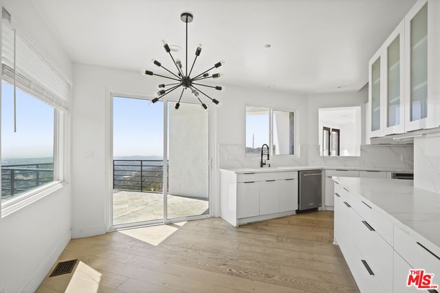 $2,900,000 | 1562 Glen Oaks Boulevard, Pasadena, CA 91105