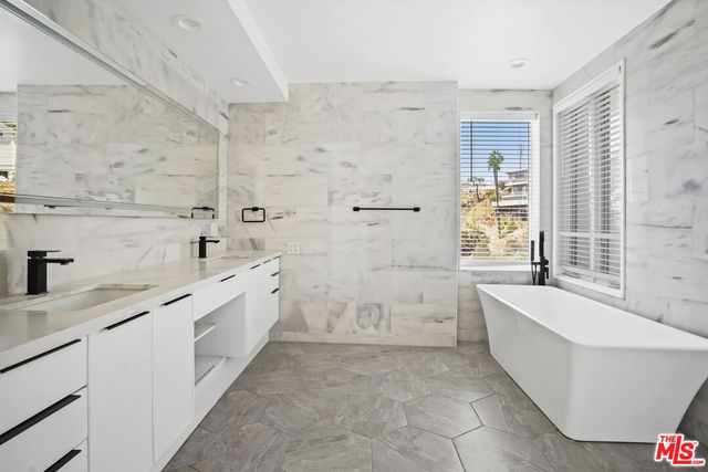 $2,900,000 | 1562 Glen Oaks Boulevard, Pasadena, CA 91105