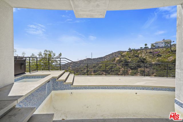 $2,900,000 | 1562 Glen Oaks Boulevard, Pasadena, CA 91105