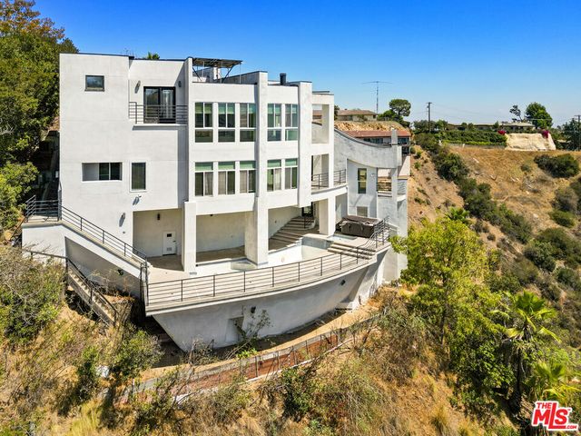 $2,900,000 | 1562 Glen Oaks Boulevard, Pasadena, CA 91105