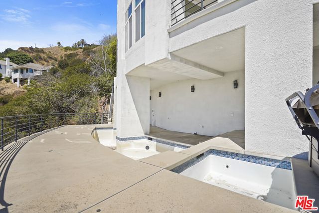 $2,900,000 | 1562 Glen Oaks Boulevard, Pasadena, CA 91105